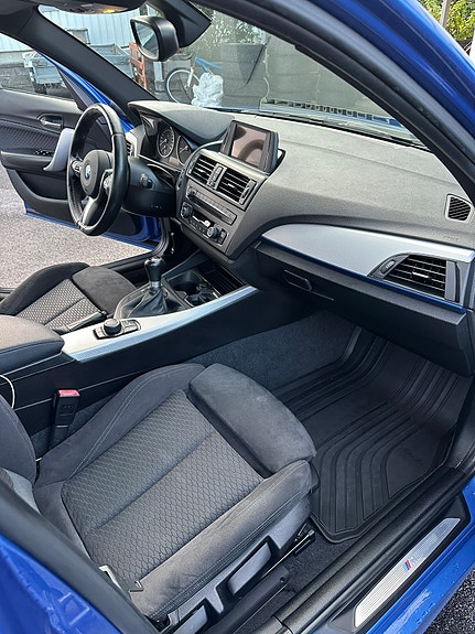 BMW 116i 9 of 11
