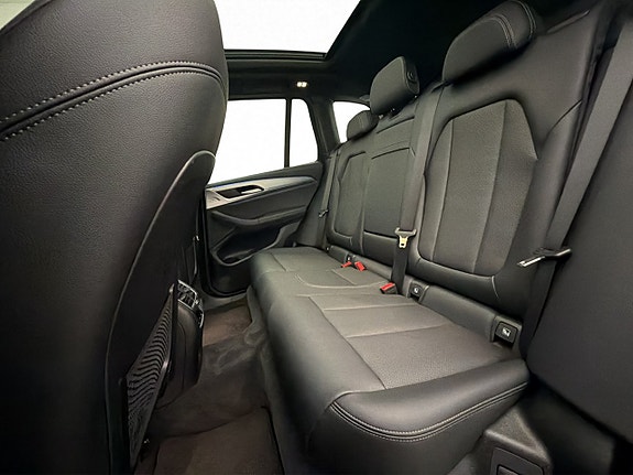 BMW iX3 29 of 30