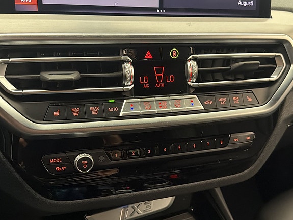 BMW iX3 25 of 30