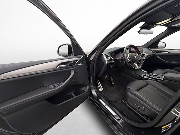 BMW iX3 12 of 30