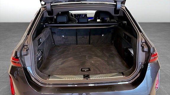 BMW M5 10 of 13