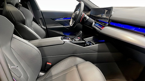 BMW M5 3 of 13
