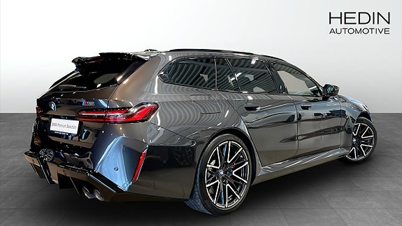 BMW M5 2 of 13
