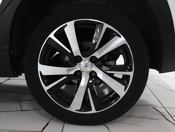 Peugeot 2008 19 of 19