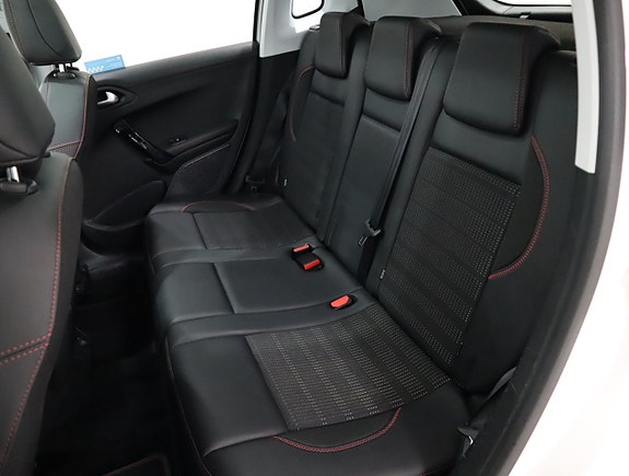 Peugeot 2008 8 of 19