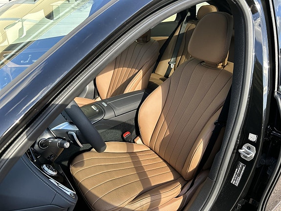 Mercedes-Benz E300 e 9 of 12