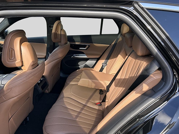 Mercedes-Benz E300 e 12 of 12