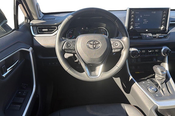 Toyota RAV4 12 of 22