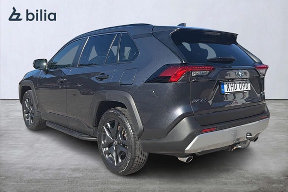 Toyota RAV4 3 of 22