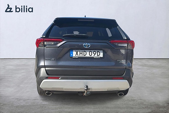 Toyota RAV4 6 of 22