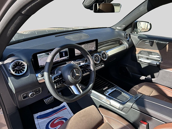 Mercedes-Benz GLB220 d 7 of 12