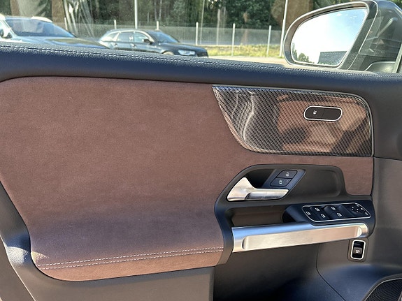 Mercedes-Benz GLB220 d 12 of 12