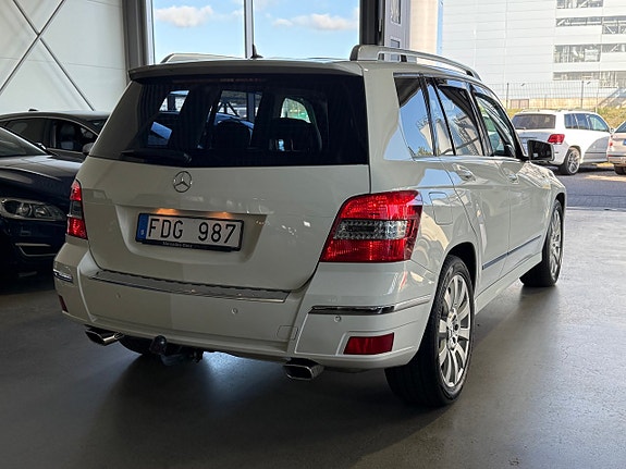 Mercedes-Benz GLK220 13 of 28