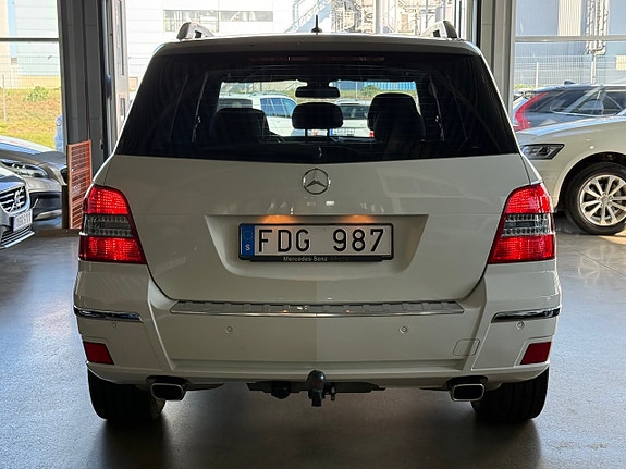 Mercedes-Benz GLK220 12 of 28