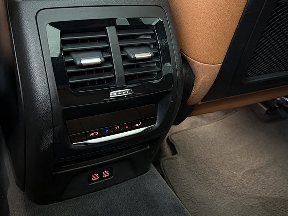 BMW iX3 30 of 30