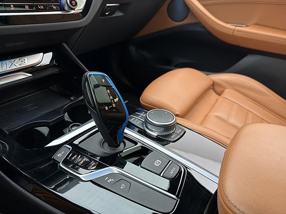 BMW iX3 25 of 30