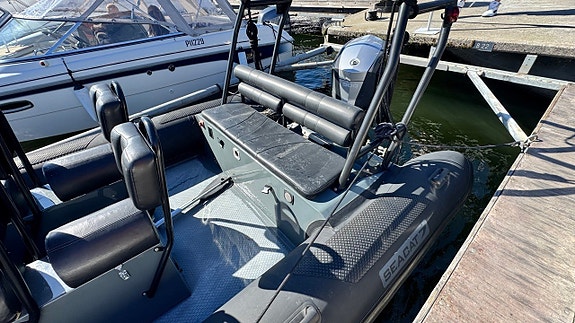 Seacat 750 2015 Evinrude G2 300 2015 9 of 14