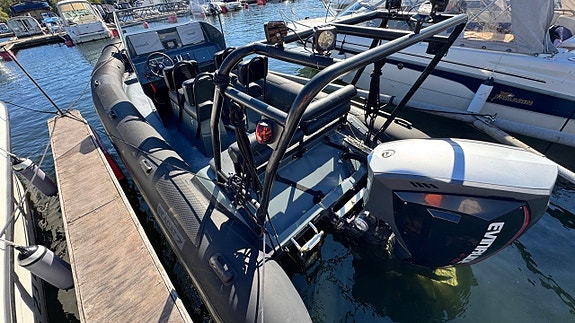 Seacat 750 2015 Evinrude G2 300 2015 2 of 14