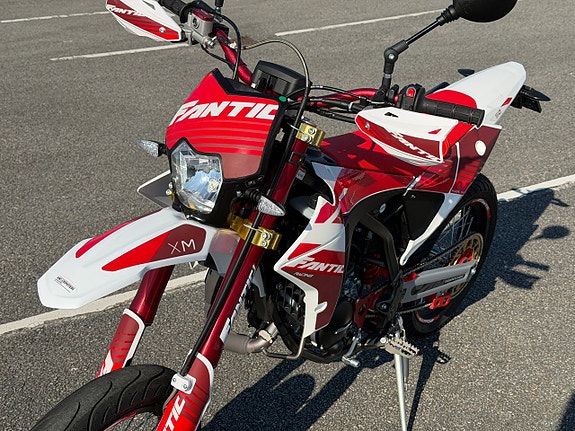 FANTIC XM50 COMPETITION MOTARD 2T - 2024 9 of 10