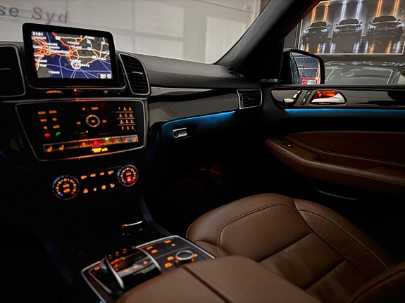 Mercedes-Benz GLE350 d 24 of 30