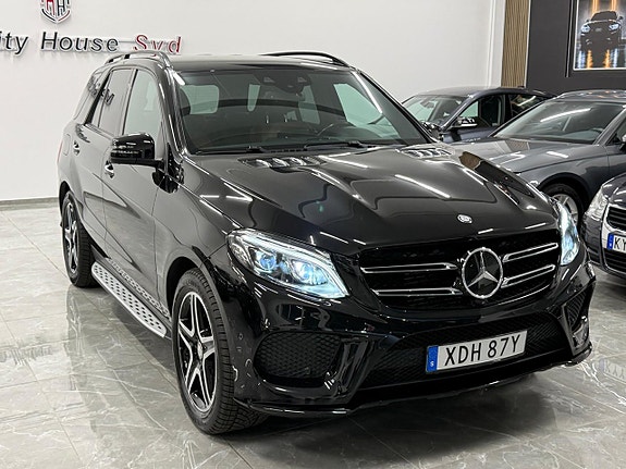 Mercedes-Benz GLE350 d 2 of 30