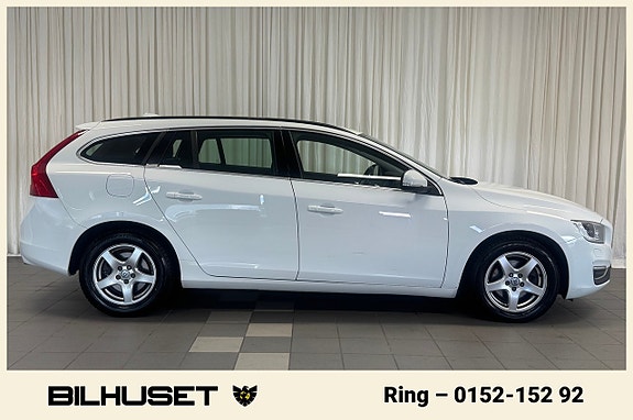 Volvo V60 4 of 16