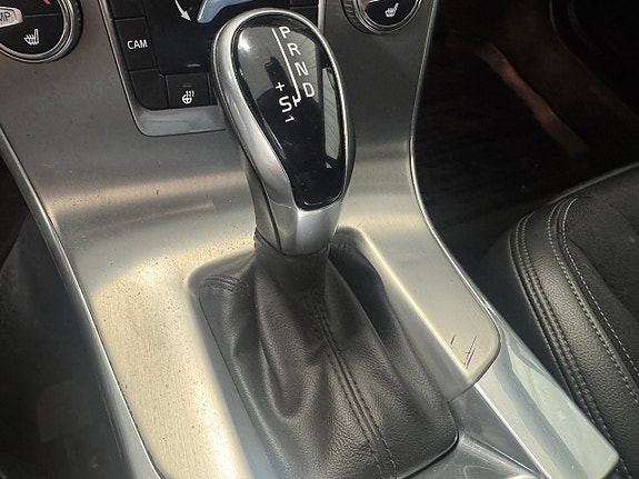 Volvo V60 11 of 16
