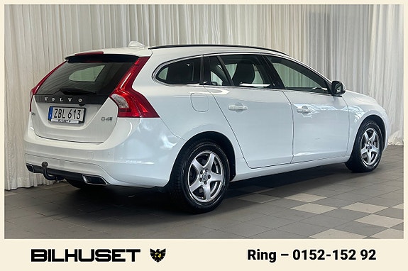 Volvo V60 2 of 16