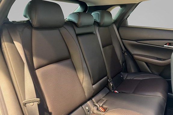 Mazda CX-30 10 of 19