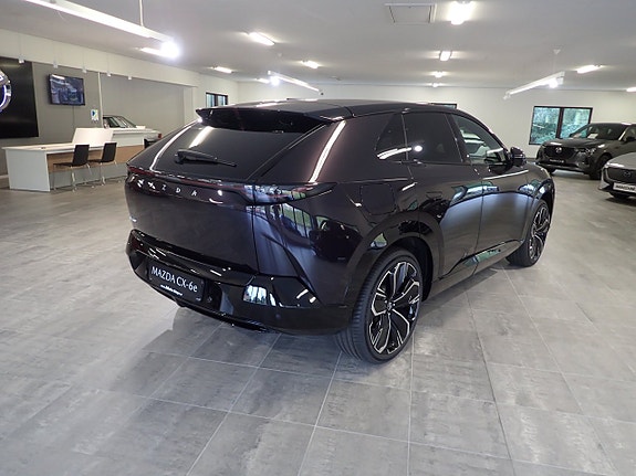 Mazda CX-6e 12 of 25