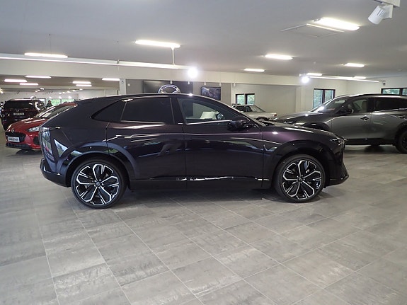 Mazda CX-6e 14 of 25