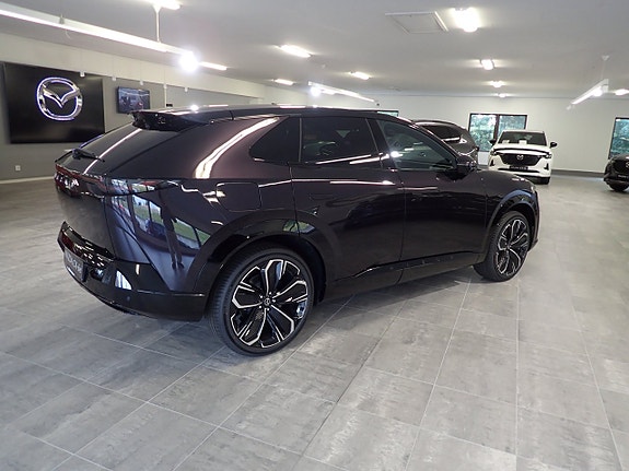 Mazda CX-6e 13 of 25