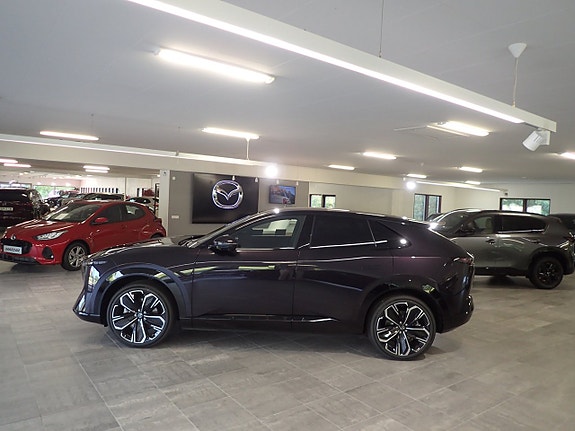 Mazda CX-6e 5 of 25