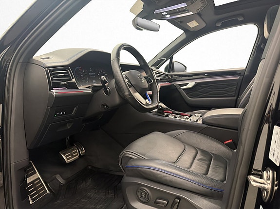 Volkswagen Touareg 12 of 30