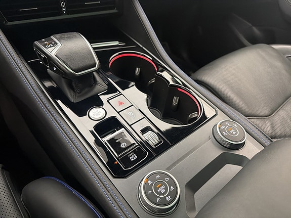 Volkswagen Touareg 27 of 30