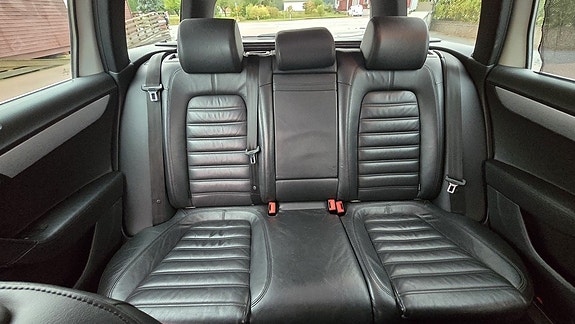 Volkswagen Passat Alltrack 10 of 21