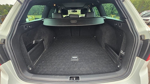 Volkswagen Passat Alltrack 14 of 21