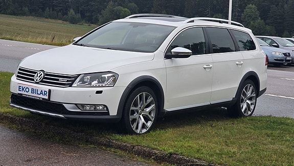 Volkswagen Passat Alltrack 2 of 21
