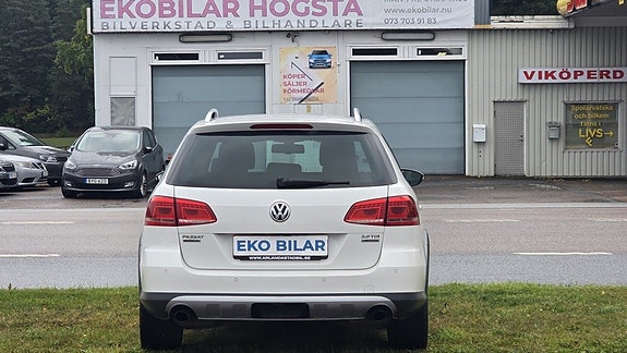 Volkswagen Passat Alltrack 4 of 21