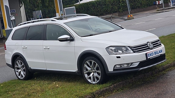 Volkswagen Passat Alltrack 3 of 21