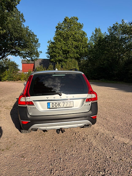 Volvo XC70 3 of 7