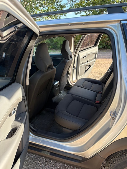 Volvo XC70 7 of 7
