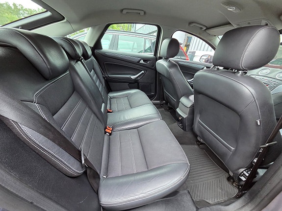 Ford Mondeo 10 of 15