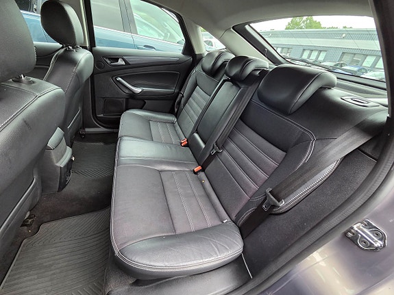 Ford Mondeo 13 of 15