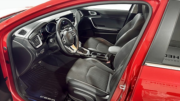 Kia Ceed 3 of 12