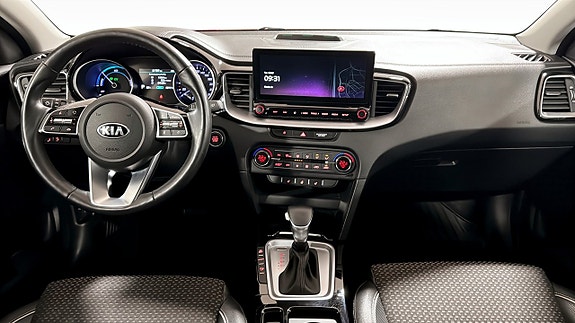 Kia Ceed 4 of 12