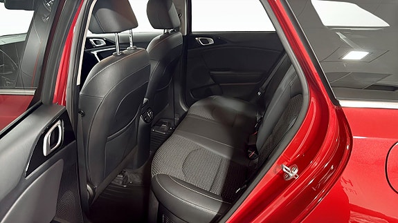 Kia Ceed 5 of 12