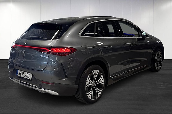 Mercedes-Benz EQE500 SUV 4 of 30