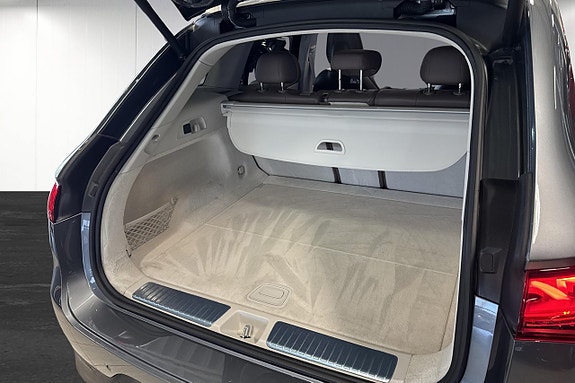Mercedes-Benz EQE500 SUV 19 of 30