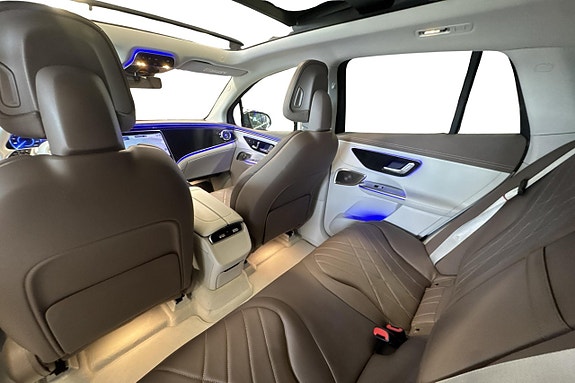 Mercedes-Benz EQE500 SUV 17 of 30